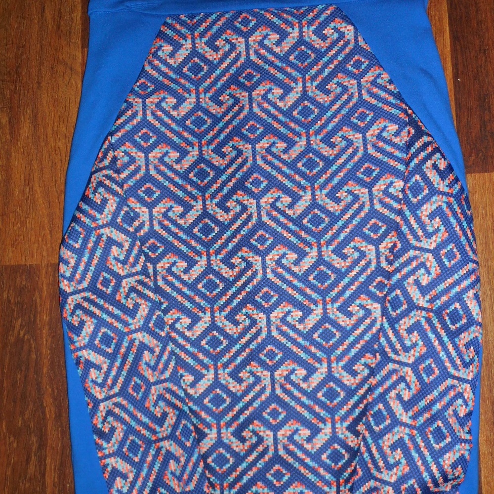 SOLD! Eva Franco Blue Pattern Pencil skirt, 6 - Picture 2 of 7